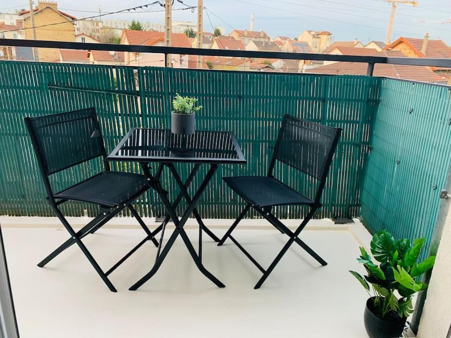 Appartement T2 Ideal Pour Familles Ou Sejour D Affaire أورْجونْتُيْ المظهر الخارجي الصورة