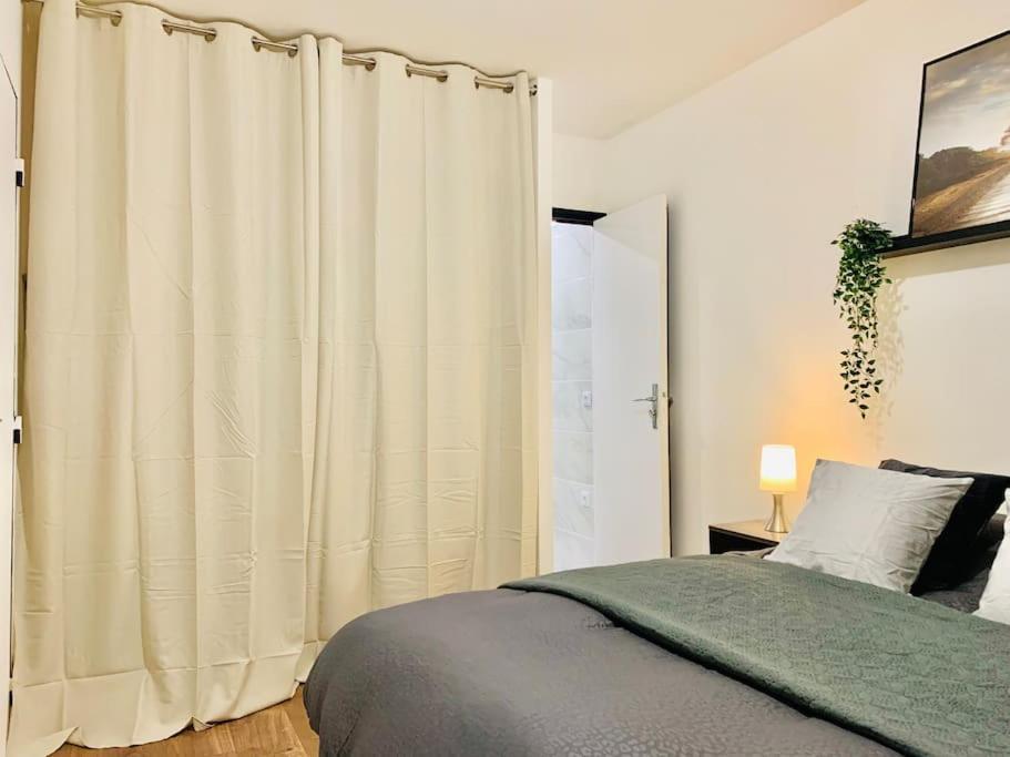 Appartement T2 Ideal Pour Familles Ou Sejour D Affaire أورْجونْتُيْ المظهر الخارجي الصورة